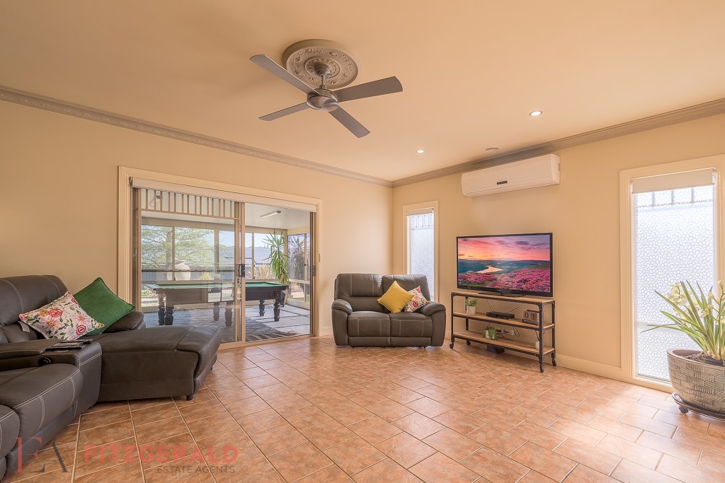 28 Manning Road, Orange NSW 2800 - photo 4
