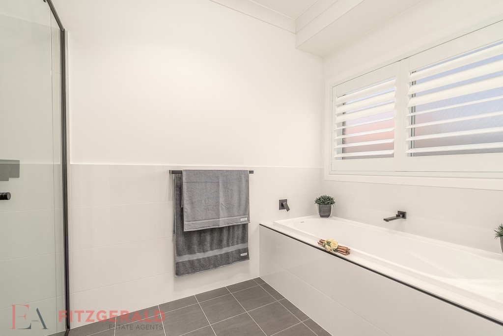 12 Patmos Place, Orange NSW 2800 - photo 12