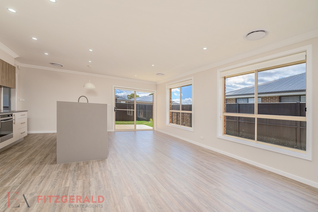 4/26 Telopea Way, Orange NSW 2800 - photo 2