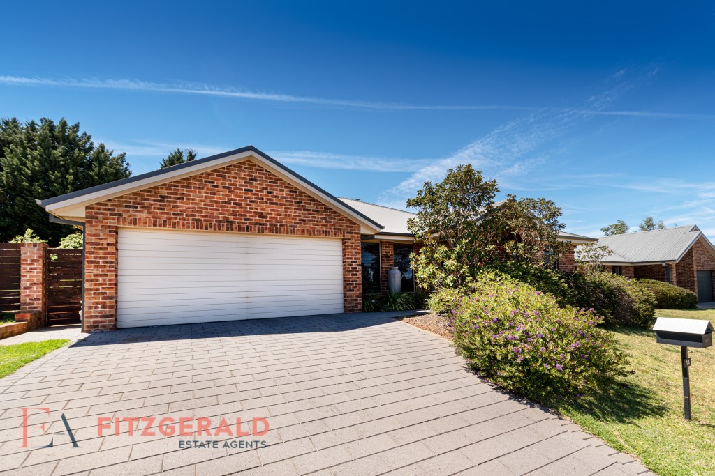 14 Bert Whiteley Place, Orange NSW 2800 - McGrath Central West