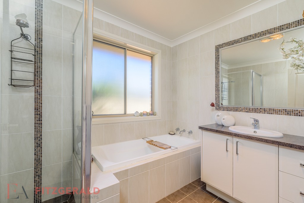 14 Bert Whiteley Place, Orange NSW 2800 - photo 9