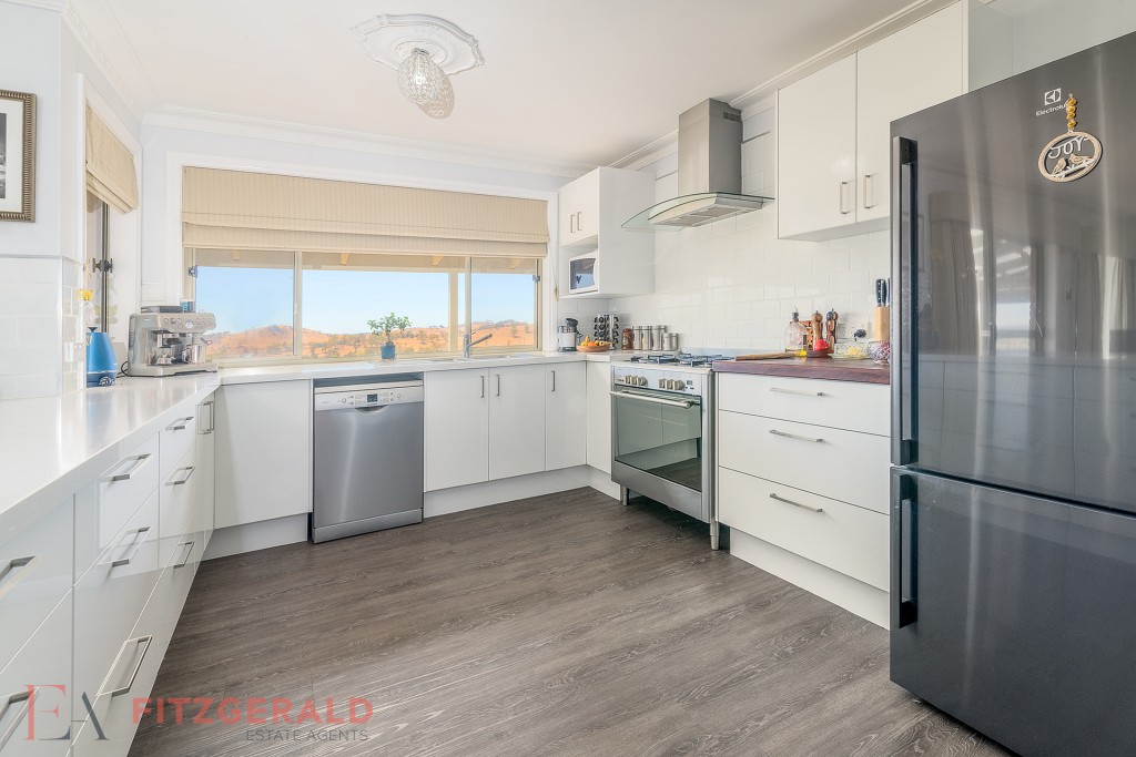 14 Tate Crescent, Orange NSW 2800 - photo 2