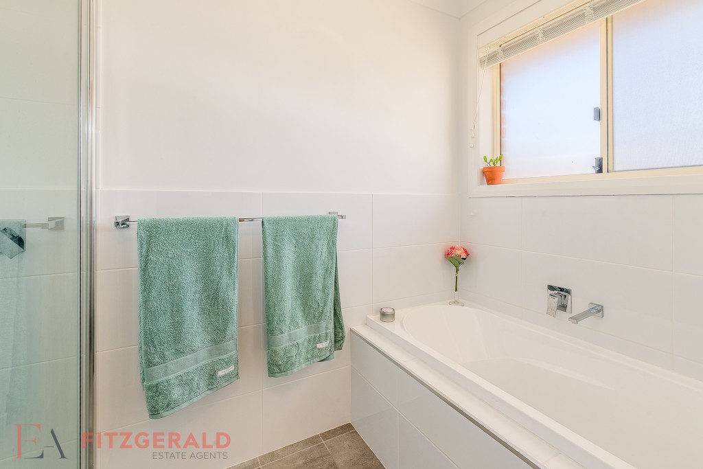 26 Emmaville Street, Orange NSW 2800 - photo 6