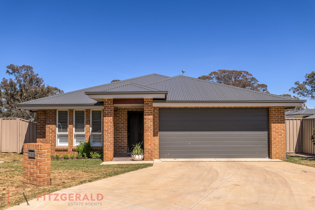 26 Emmaville Street, Orange NSW 2800 - photo 8
