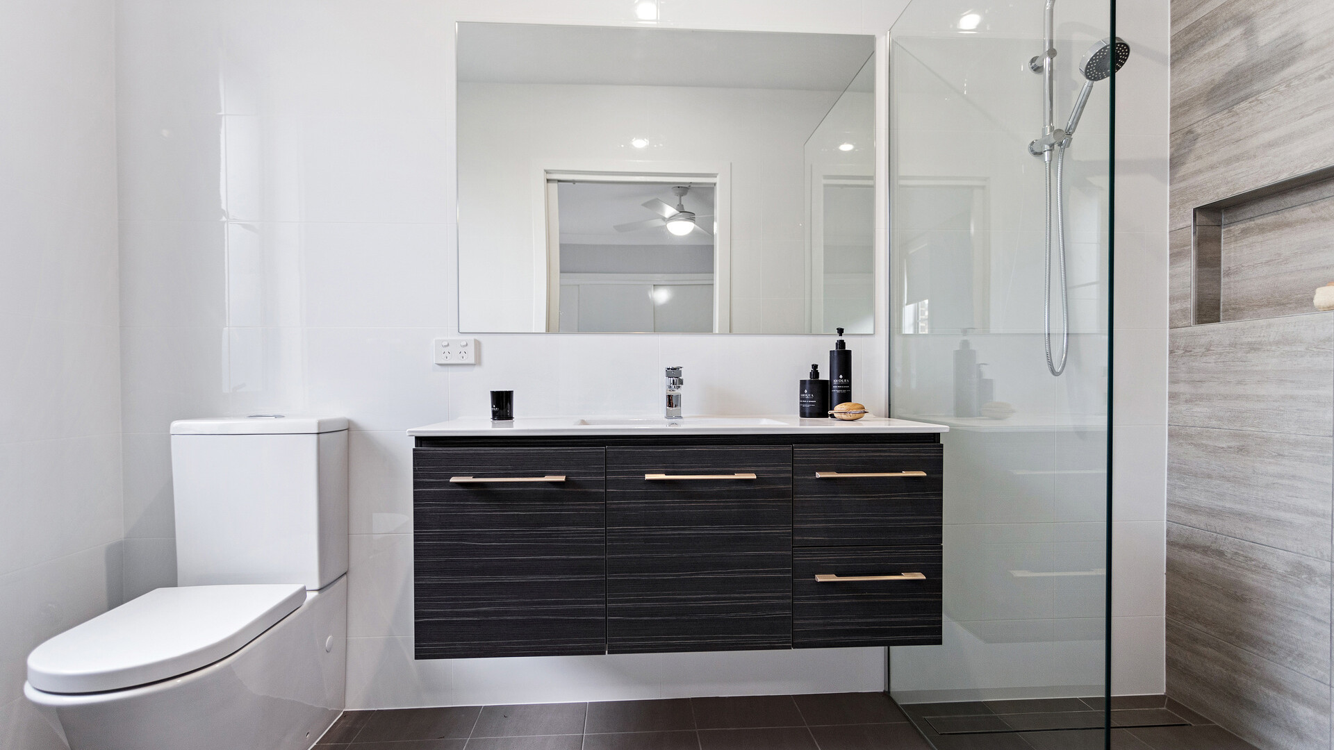 2/26 Telopea Way, Orange NSW 2800 - photo 15