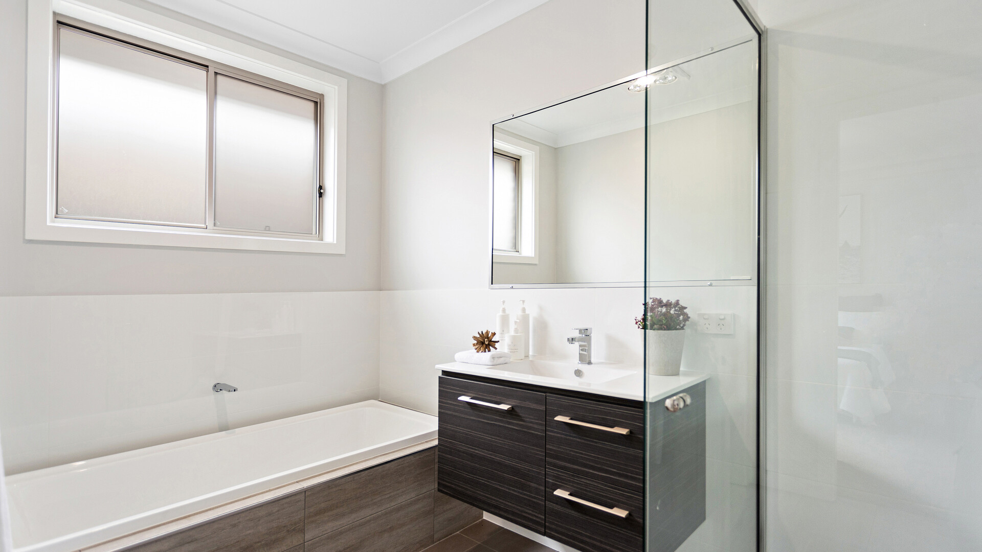 2/26 Telopea Way, Orange NSW 2800 - photo 10