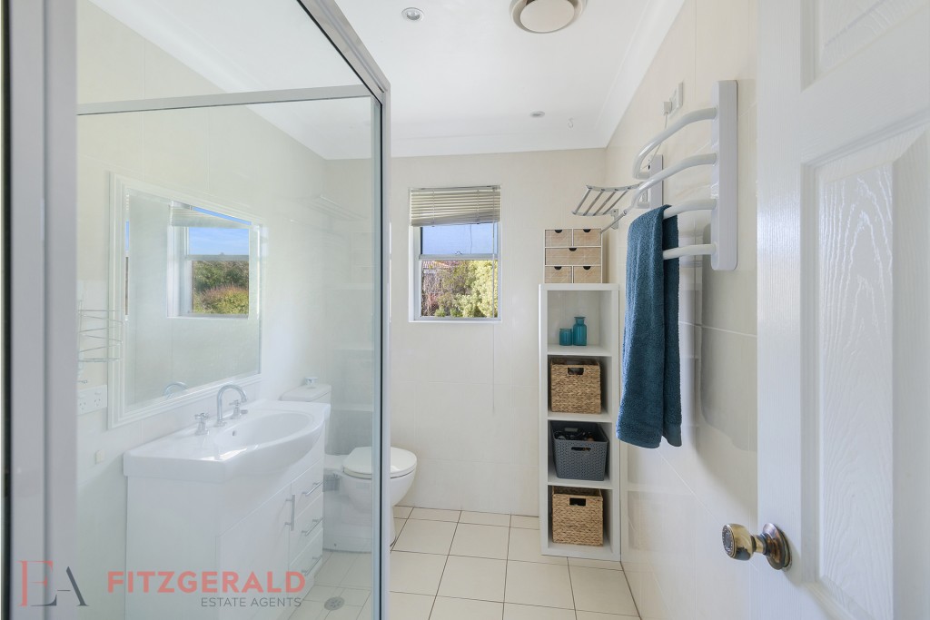 204 Ploughmans Lane, Orange NSW 2800 - photo 14