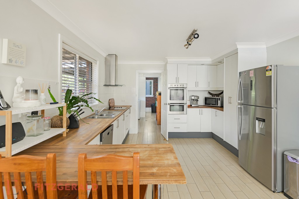 204 Ploughmans Lane, Orange NSW 2800 - photo 6