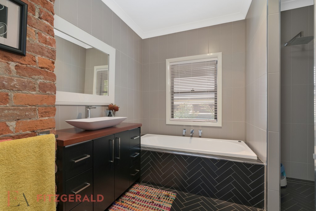 32 Dalton Street, Orange NSW 2800 - photo 9