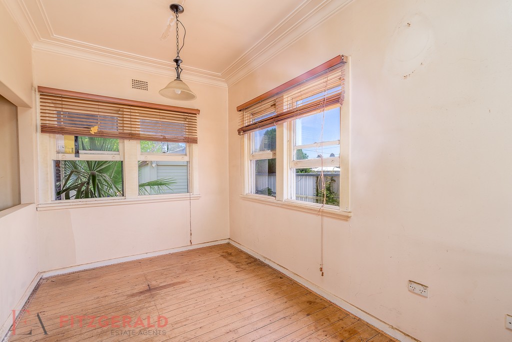 17 Churchill Avenue, Orange NSW 2800 - photo 4