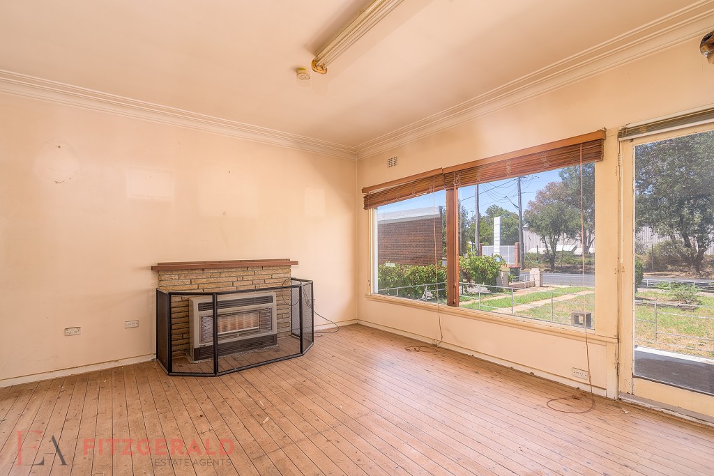 17 Churchill Avenue, Orange NSW 2800 - photo 5