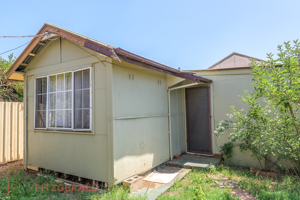 17 Churchill Avenue, Orange NSW 2800 - photo 6