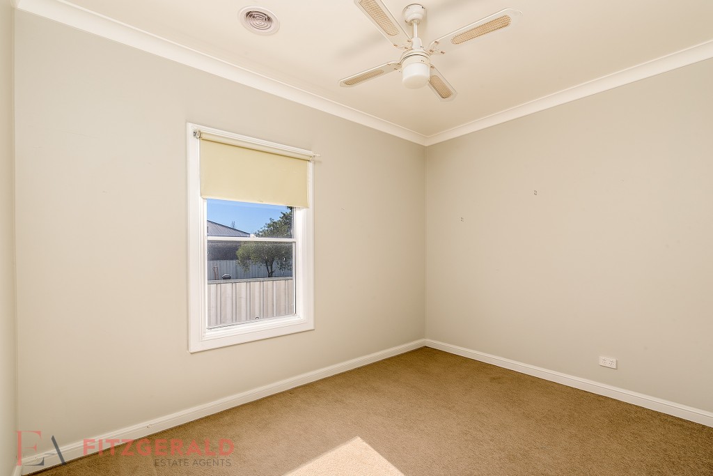 22 Endsleigh Avenue, Orange NSW 2800 - photo 6