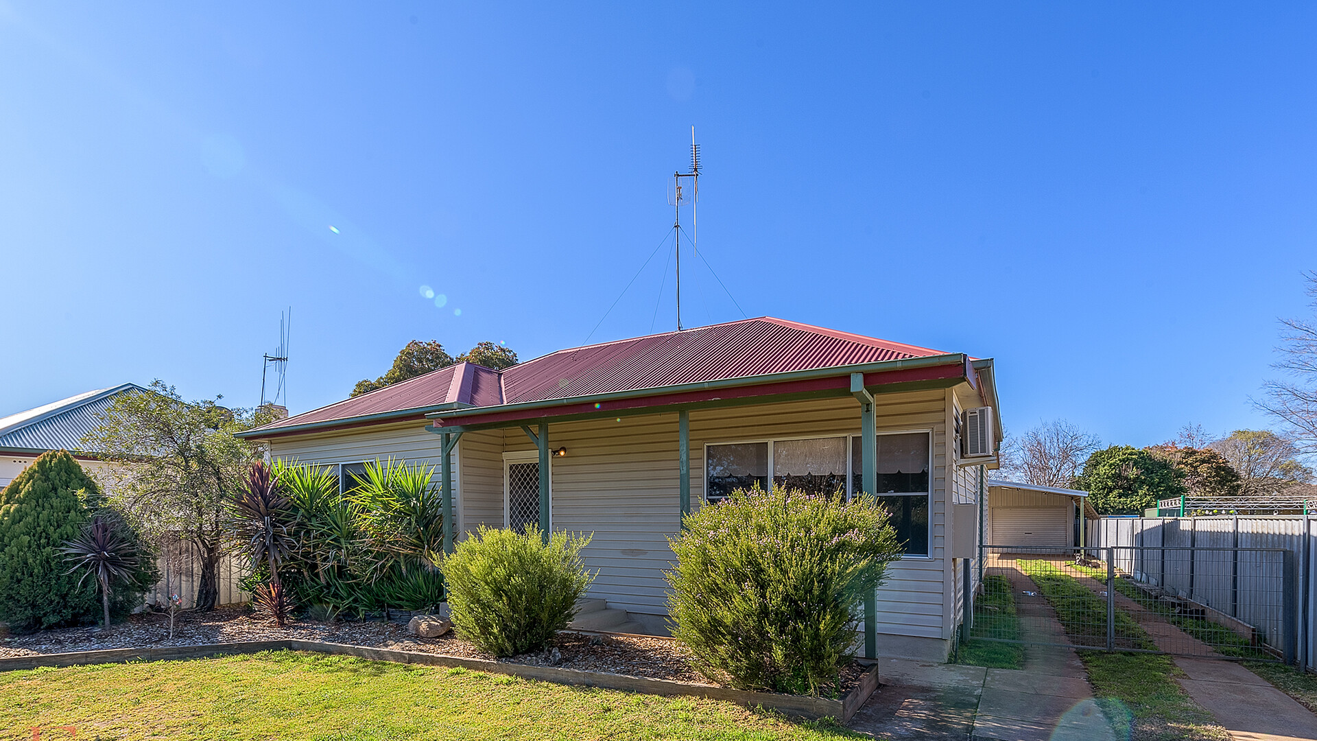 22 Endsleigh Avenue, Orange NSW 2800 - photo 10
