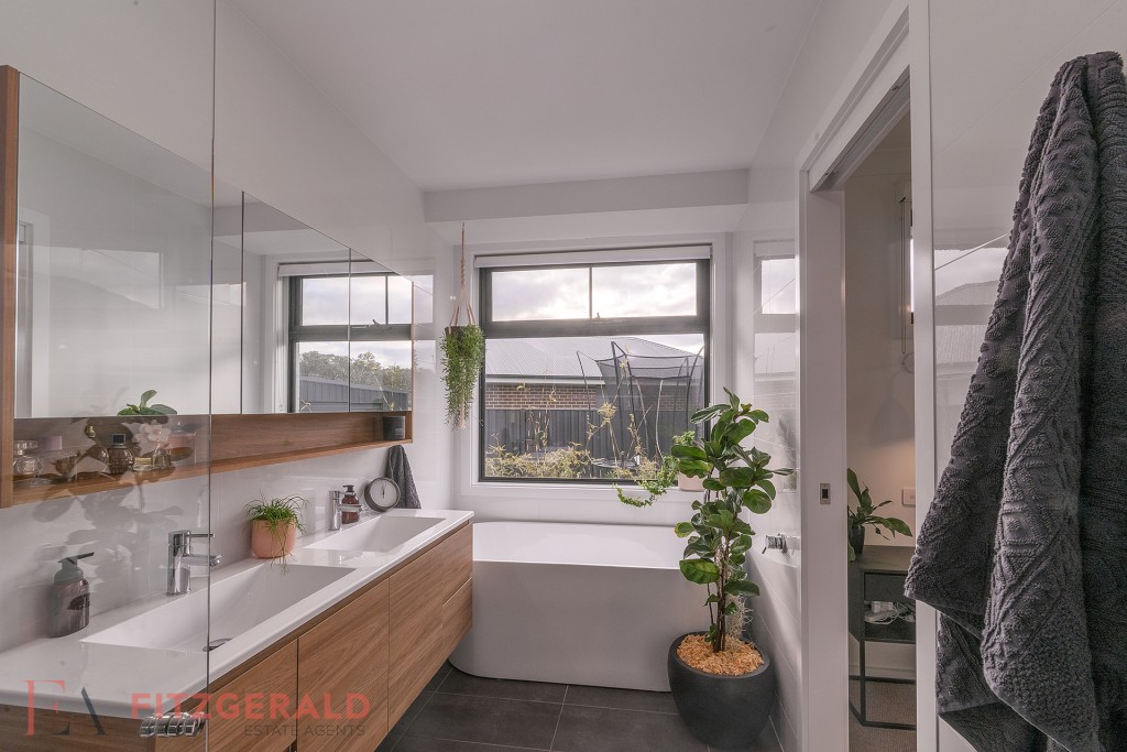 18 Brown Street, Orange NSW 2800 - photo 4