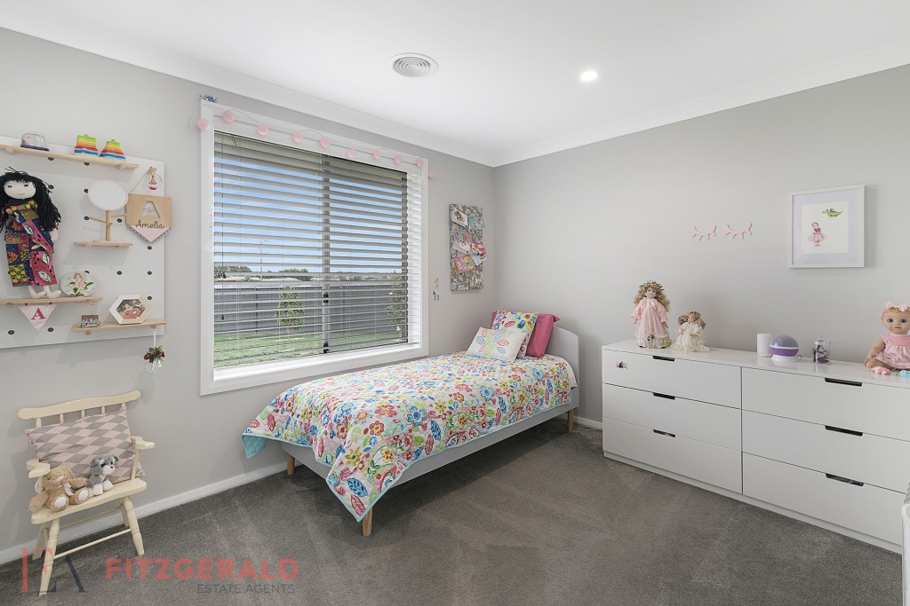 3 Thurtell Place, Orange NSW 2800 - photo 11