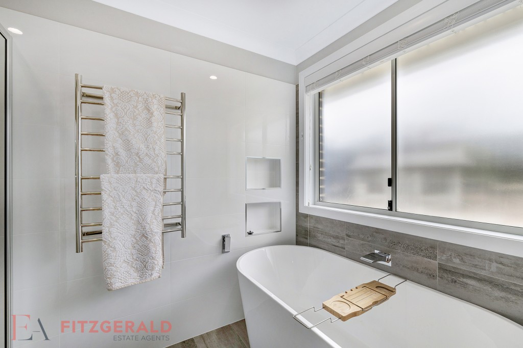 3 Thurtell Place, Orange NSW 2800 - photo 12