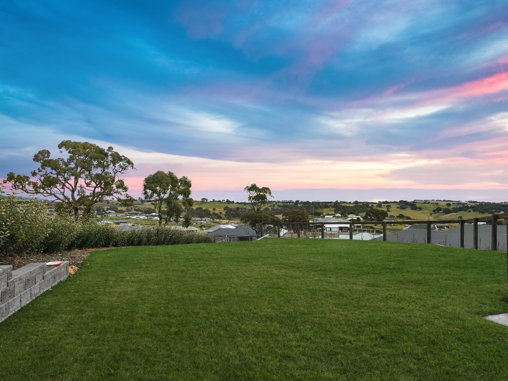 3 Patrick Close, Orange NSW 2800 - photo 17