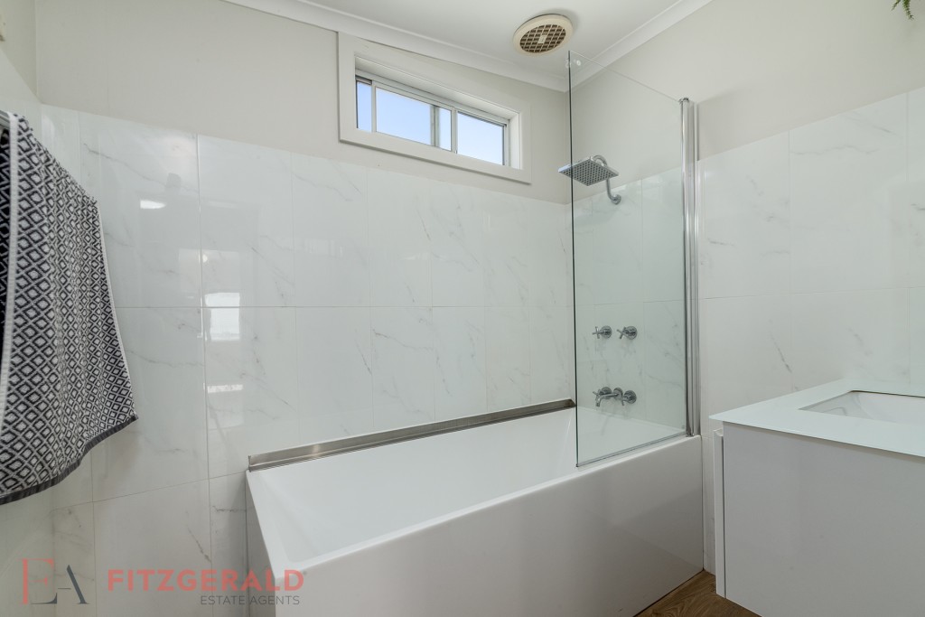 68 Cecil Road, Orange NSW 2800 - photo 6
