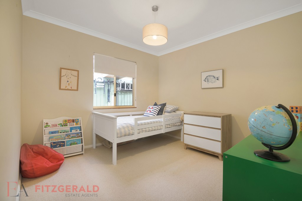 7 Lyrebird Place, Orange NSW 2800 - photo 8