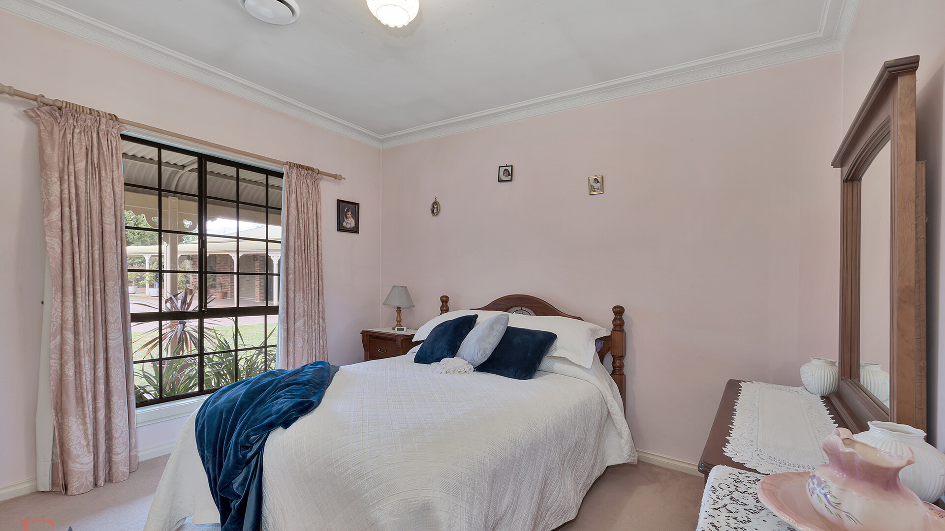 6 Borrodell Drive, Orange NSW 2800 - photo 11