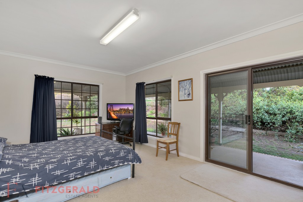 6 Borrodell Drive, Orange NSW 2800 - photo 14