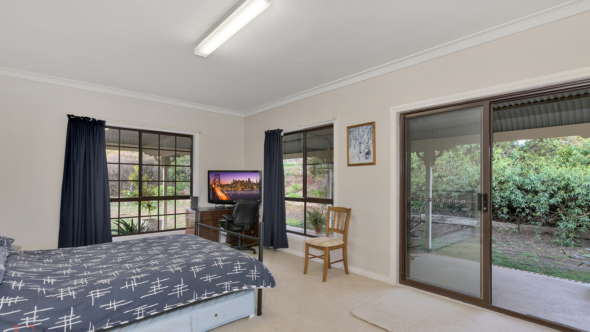 6 Borrodell Drive, Orange NSW 2800 - photo 14