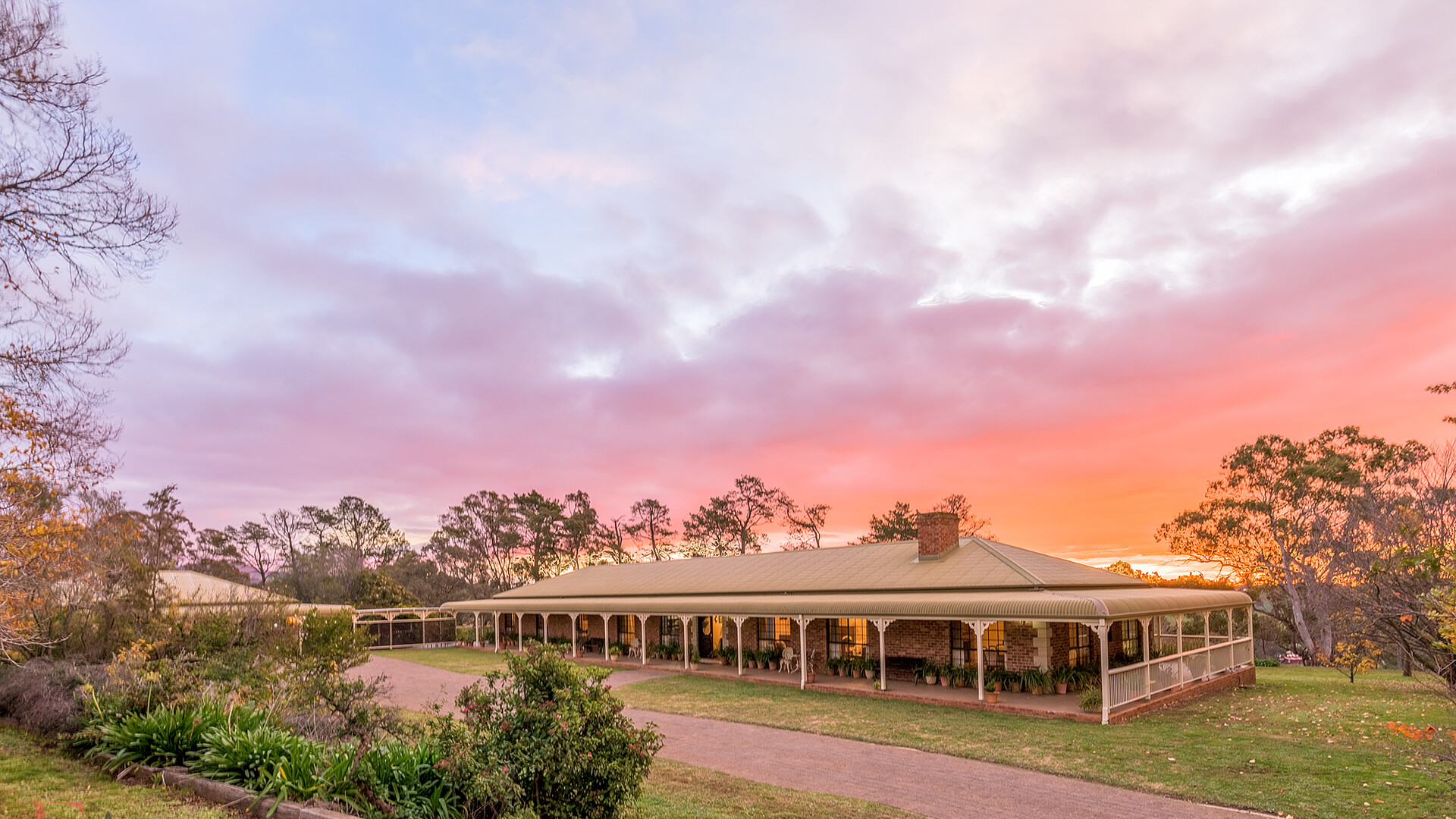 6 Borrodell Drive, Orange NSW 2800 - photo 20