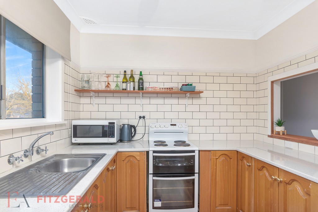 18 Stillingfleet Street, Blayney NSW 2799 - photo 2