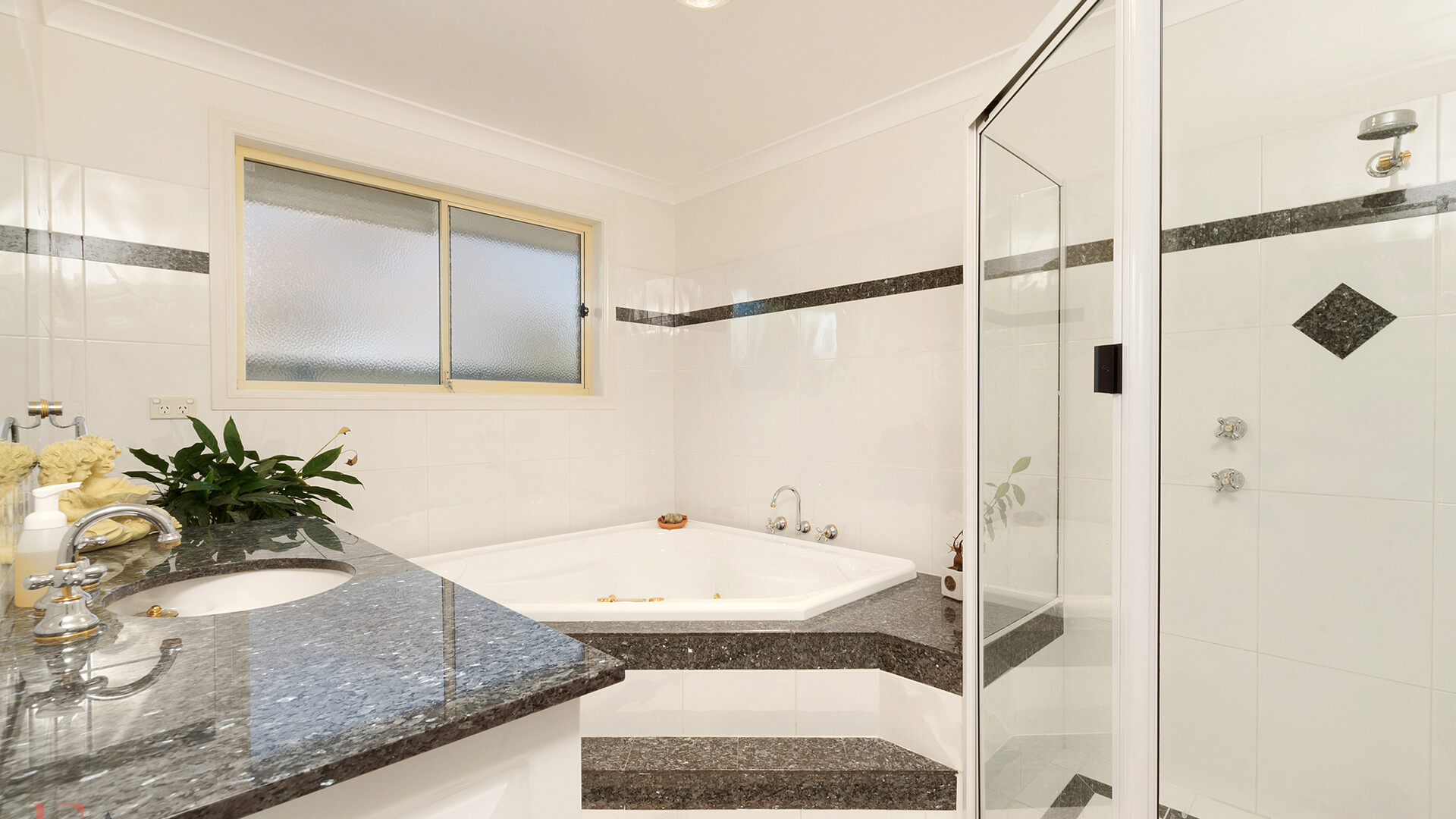 43 Amana Circuit, Orange NSW 2800 - photo 13