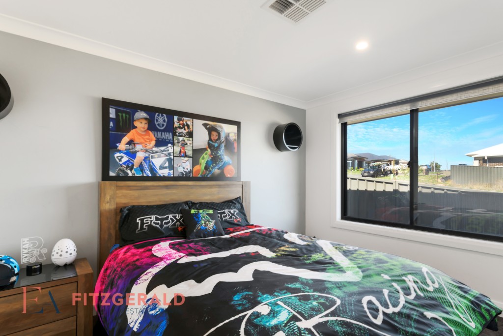 21 Camellia Place, Orange NSW 2800 - photo 11
