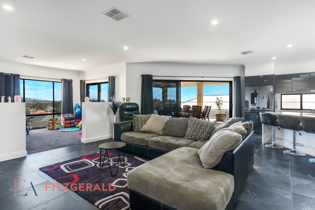 21 Camellia Place, Orange NSW 2800 - photo 4