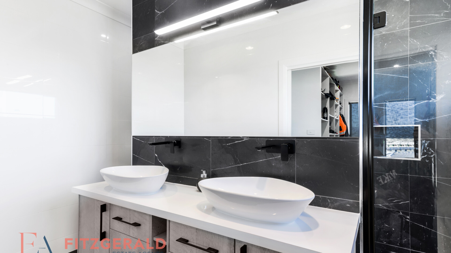21 Camellia Place, Orange NSW 2800 - photo 6