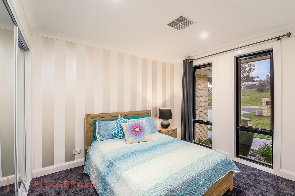 21 Camellia Place, Orange NSW 2800 - photo 8
