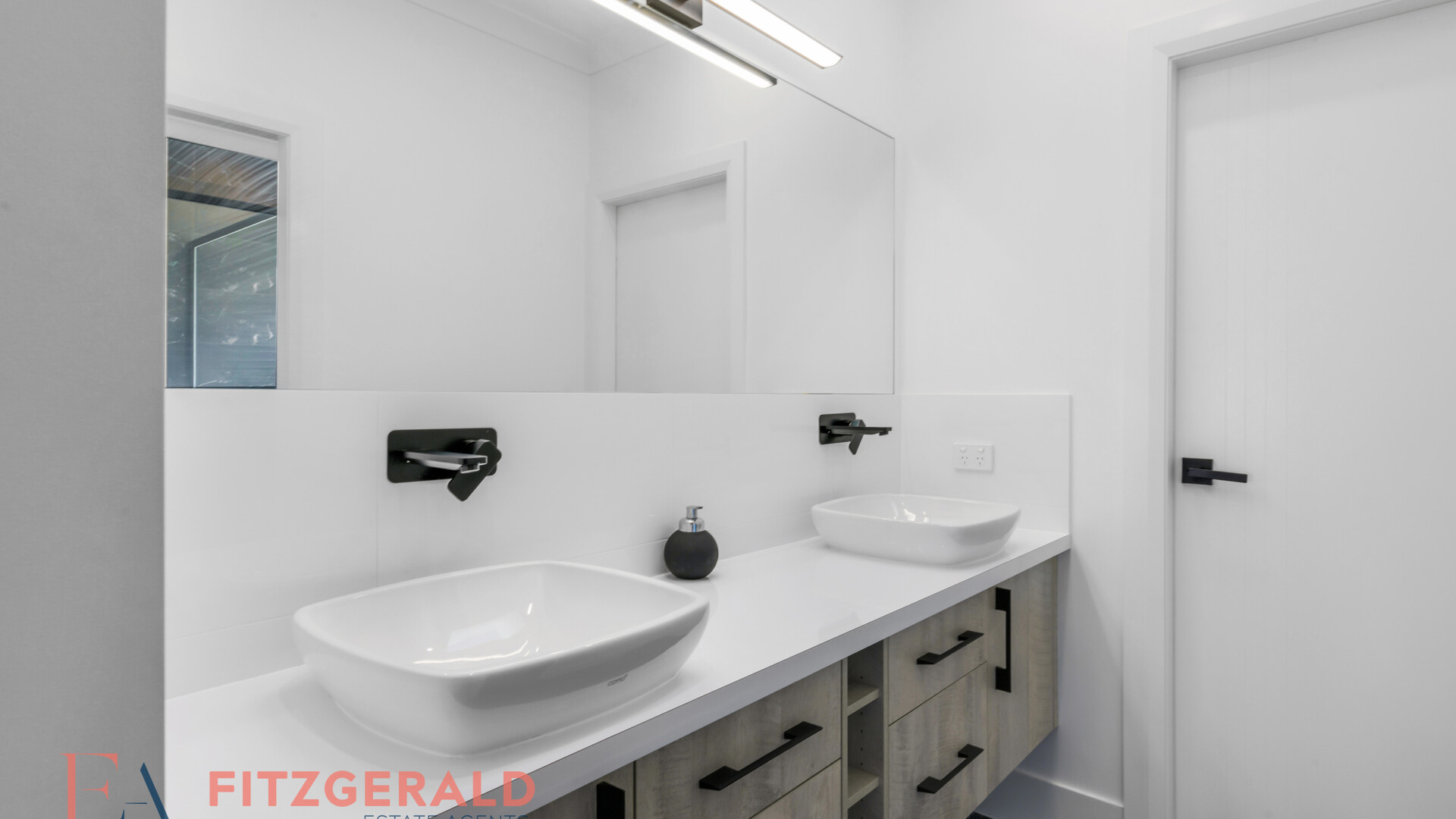 21 Camellia Place, Orange NSW 2800 - photo 9