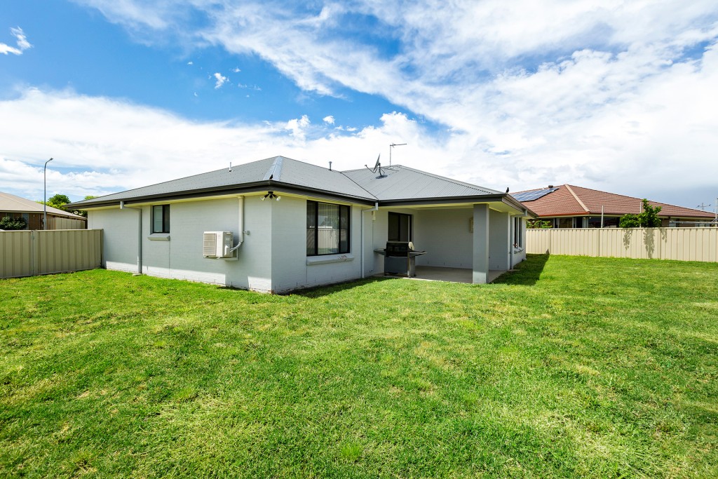 5 Buckland Drive, Orange NSW 2800 - photo 12