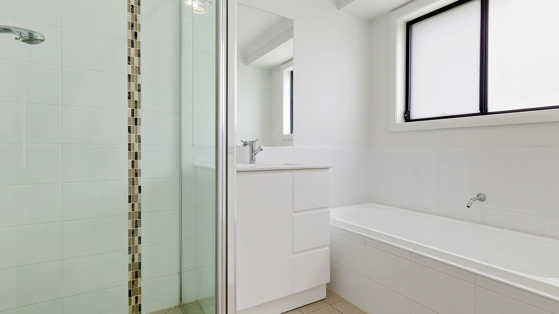 5 Buckland Drive, Orange NSW 2800 - photo 8