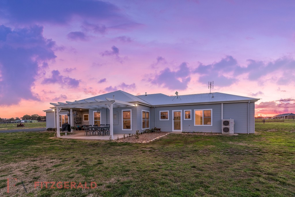 23 Davis Road, Orange NSW 2800 - photo 15