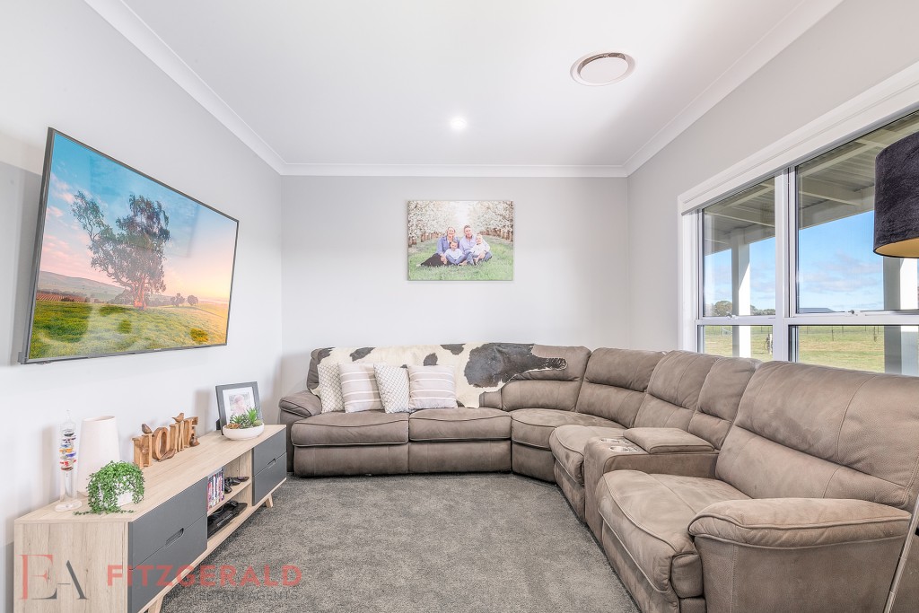 23 Davis Road, Orange NSW 2800 - photo 8