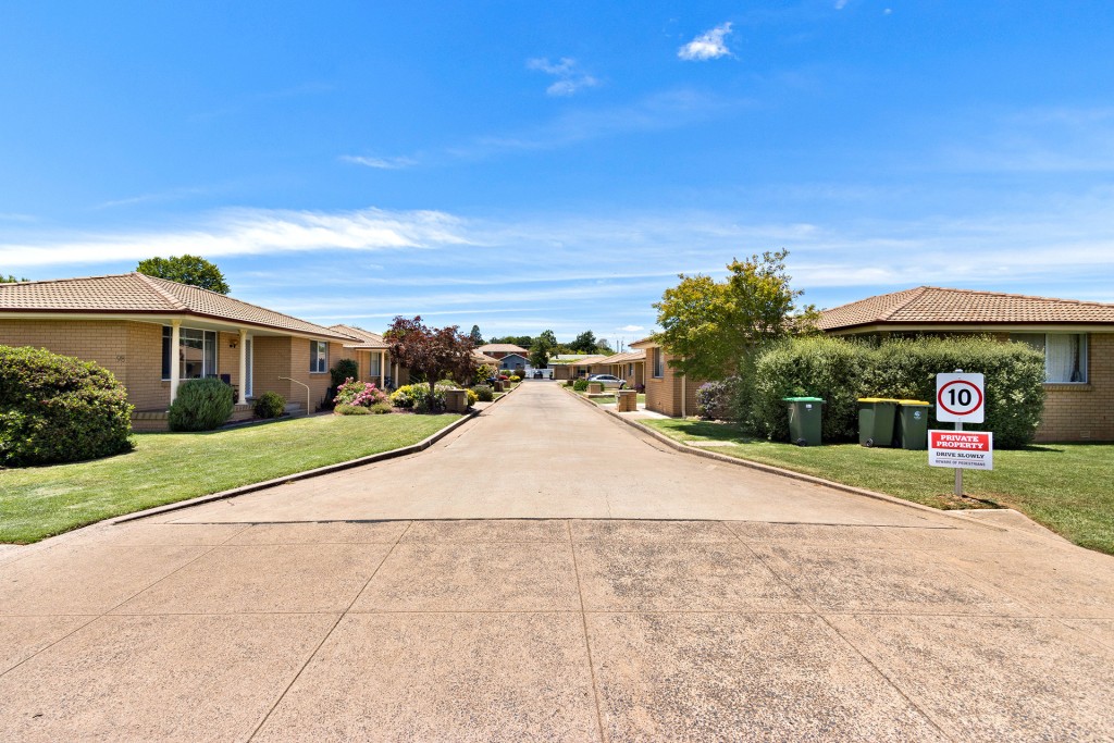2/98 Kenna Street, Orange NSW 2800 - photo 12