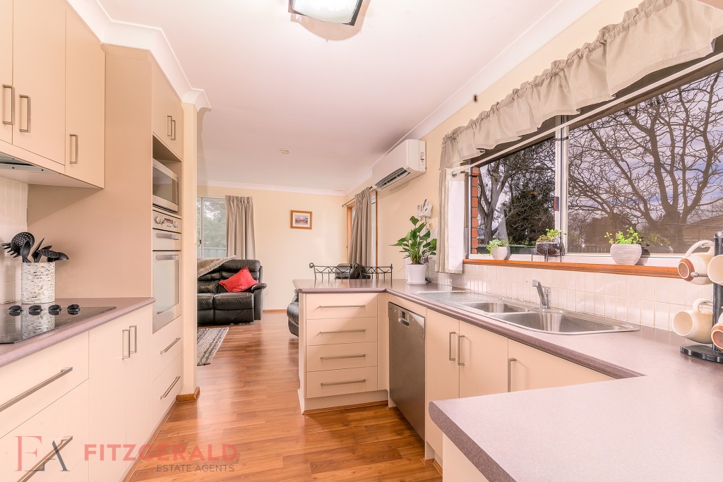 2 Amanda Place, Orange NSW 2800 - photo 2