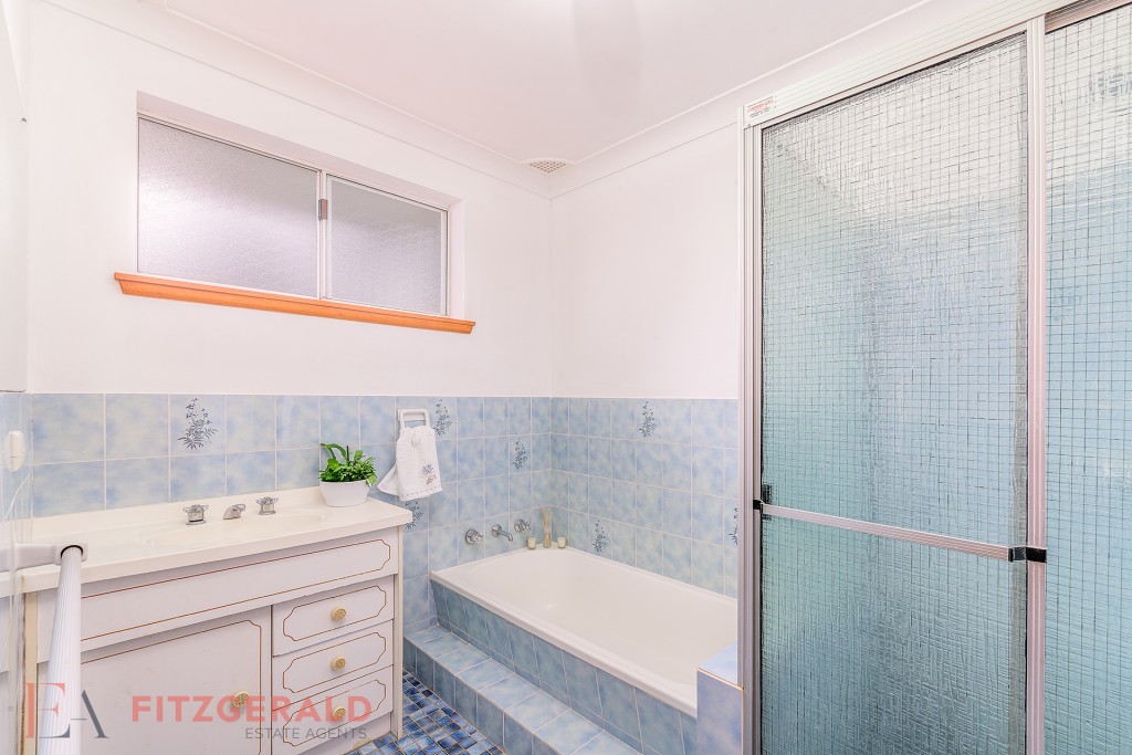 2 Amanda Place, Orange NSW 2800 - photo 11