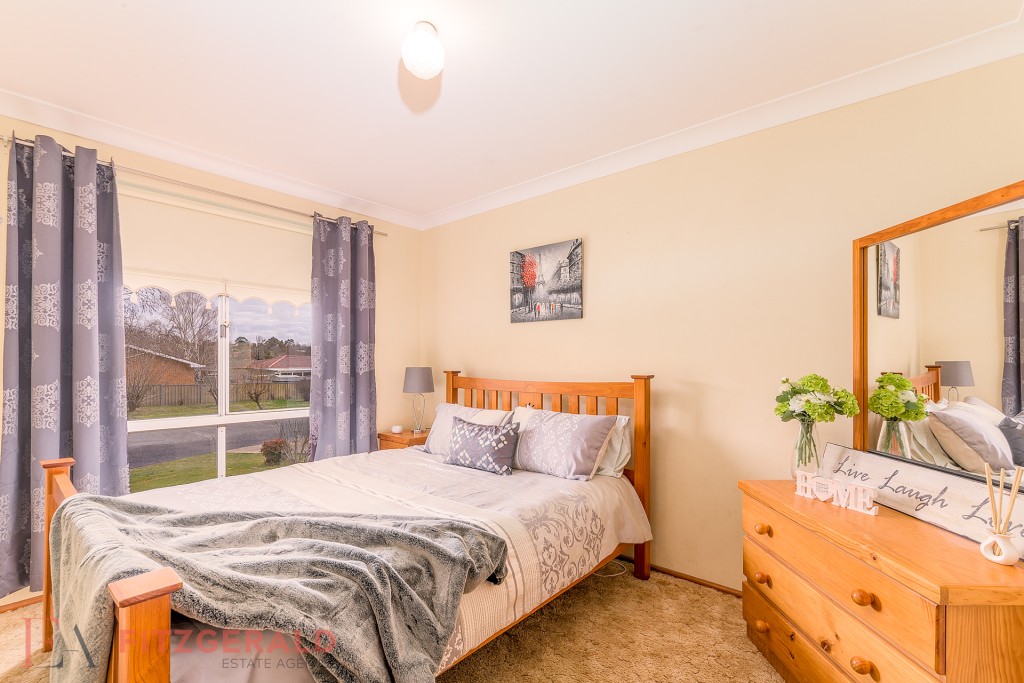 2 Amanda Place, Orange NSW 2800 - photo 8
