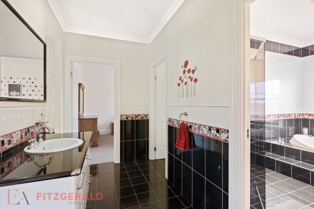 77 Dean Drive, Orange NSW 2800 - photo 19