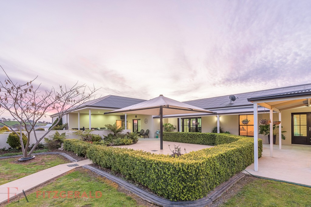 77 Dean Drive, Orange NSW 2800 - photo 3