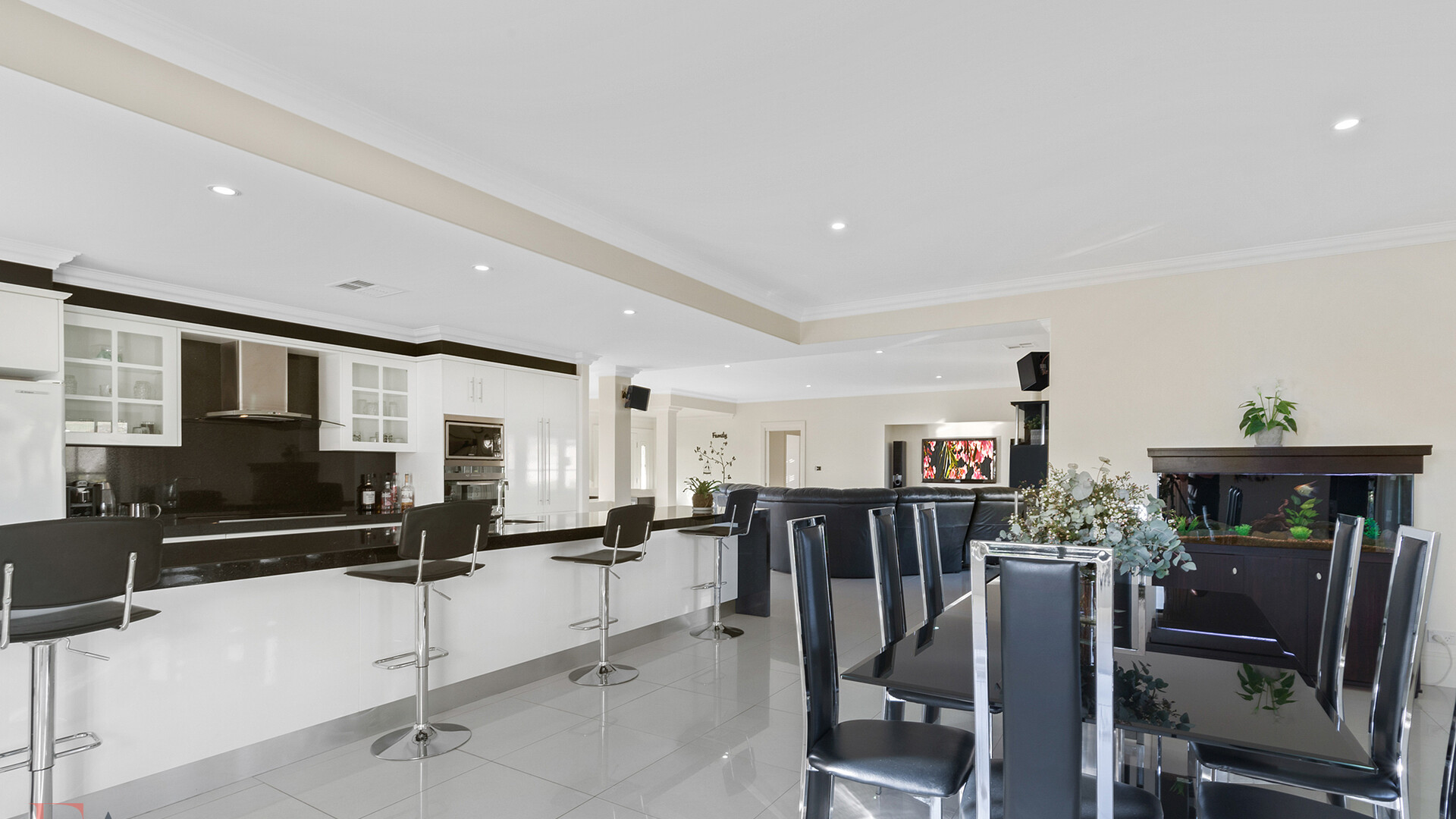 77 Dean Drive, Orange NSW 2800 - photo 5