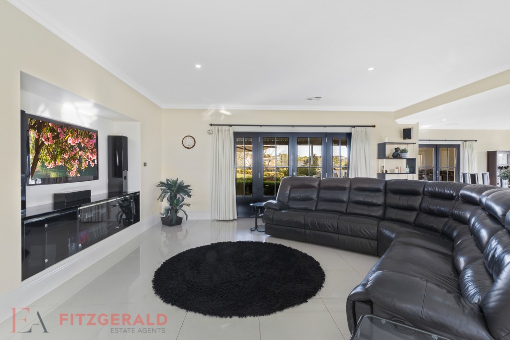 77 Dean Drive, Orange NSW 2800 - photo 6