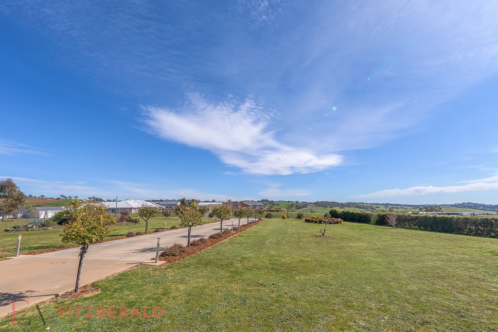 77 Dean Drive, Orange NSW 2800 - photo 7