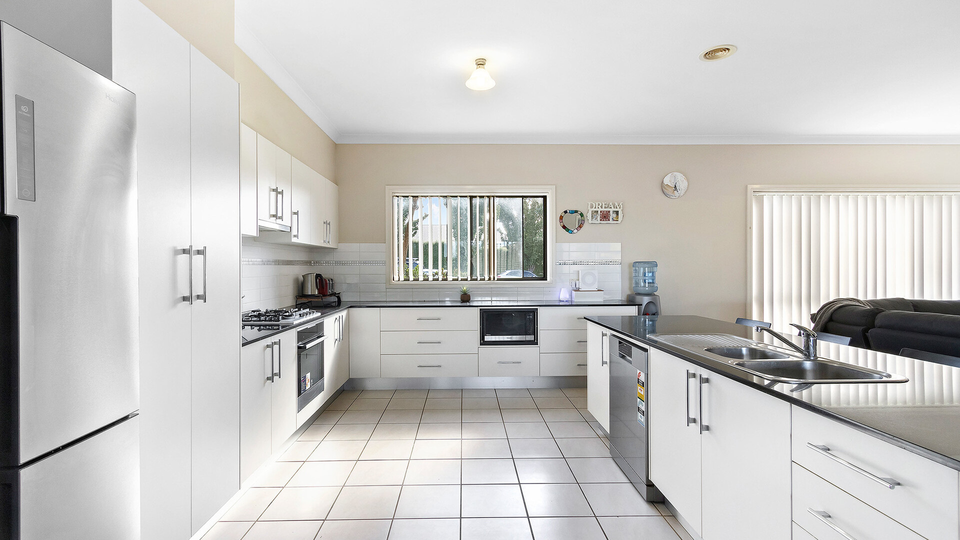 24 Jonathon Road, Orange NSW 2800 - photo 6