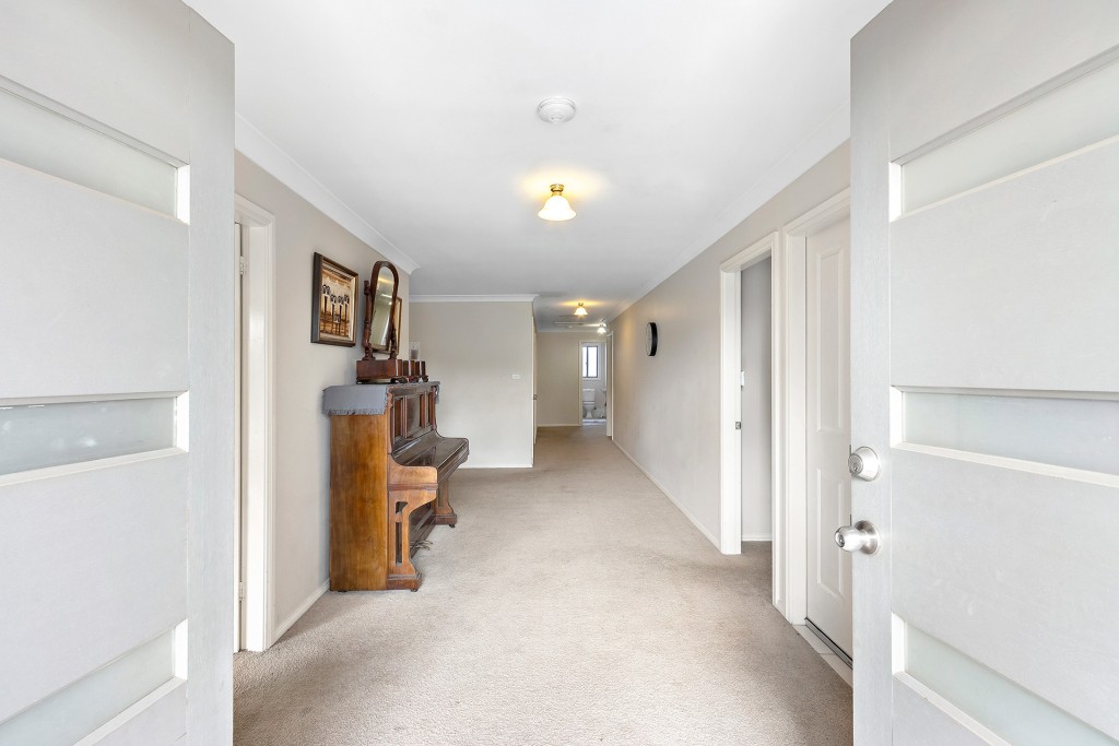 24 Jonathon Road, Orange NSW 2800 - photo 8